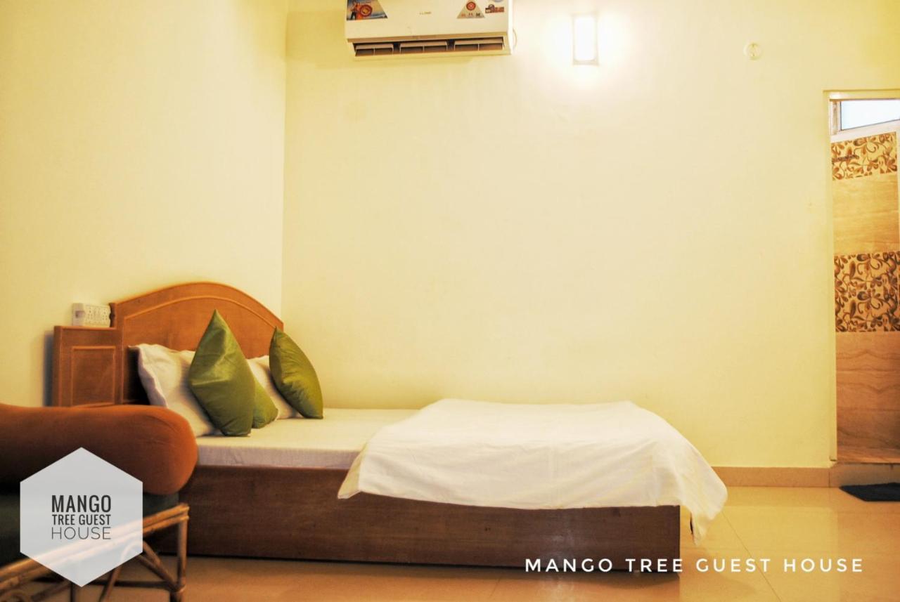 Mango Tree Guest House Rishikesh Bagian luar foto